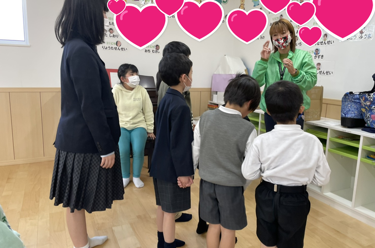 並ぶ子ども達